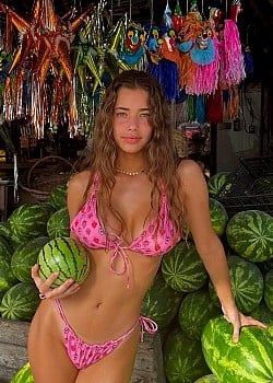 Carolina Azevedo image 1 of 3
